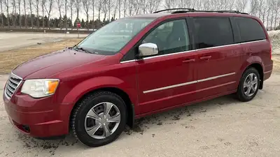 4.0L V6 Engine, Fully loaded Van. Sun-roof, DVD Entertainment system, Fresh Safety! $6995. Call or t...