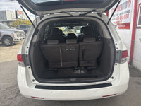 Touring | LEATHER | DVD | NAV | SUNROOF | PWR SIDE DOORS/HATCH Check out this 2016 Honda Odyssey Tou... (image 9)