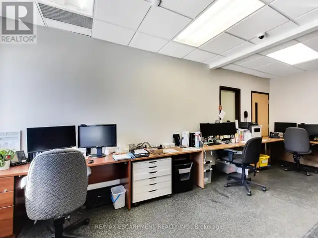 100 - 540 PLAINS ROAD E Burlington (LaSalle), Ontario in Commercial & Office Space for Sale in Oakville / Halton Region - Image 18