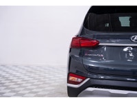 Le Hyundai Santa Fe 2020 est un VUS familial qui allie élégance, confort et performances pour répond... (image 7)