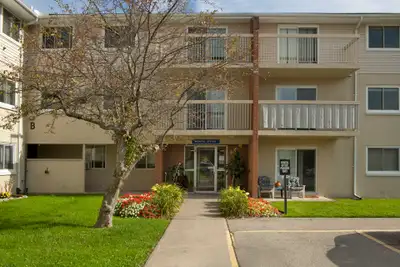 3 Bedroom Townhouse in Fort Erie!! Niagara Blvd. and Gilmore Rd., View more