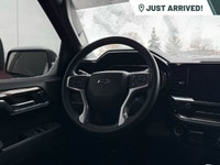Leather Seats, Sunroof, Heated Seats & Steering, Dark Essentials Package, Remote Start, Z71 Off-Road... (image 3)