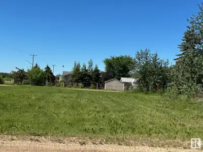 Vacant 150'x147' lot in Egremont (just a few minutes northeast of Redwater). This lot is currently z...