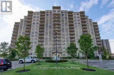 Experience Luxury Living at Northcliffe Condos Discover this rare corner suite in the highly desirab...