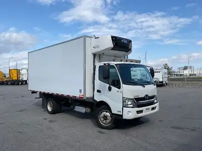 2020 Hino Truck 195 2020 HINO TRUCK 195;Medium Duty Trucks - VAN-REEFER MANAGERS SPECIAL Penske Loca...