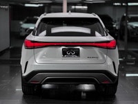 The 2025 Lexus RX 350h Premium is the refined entry-point to the RX hybrid lineup in Canada. It focu... (image 5)
