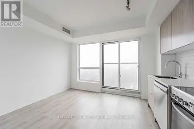 Welcome to The Rosedale at 395 Bloor St E!Perfectly located on the Bloor subway line, this residence...