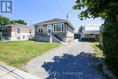 Welcome to 118 Morton St. This 2 bedroom, 1 bathroom detached bungalow nestled in the heart of Thoro...