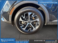 Meet the 2023 Kia Sportage, a smart choice for drivers in Bathurst who want a modern SUV that fits d... (image 6)