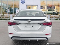 This Nissan Sentra boasts a Regular Unleaded I-4 2.0 L/122 engine powering this Variable transmissio... (image 3)