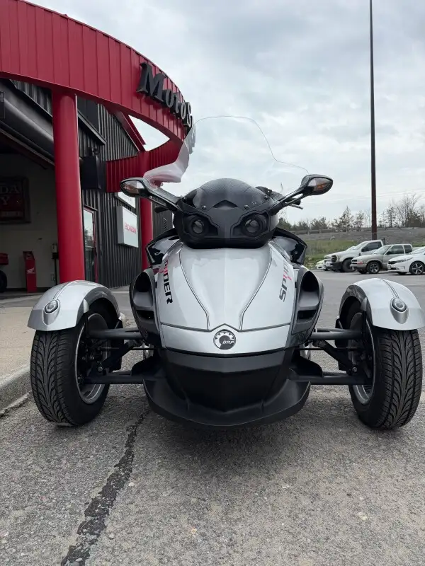 2008 Can-Am Spyder GS Roadster SM5 in Street, Cruisers & Choppers in Kingston - Image 4