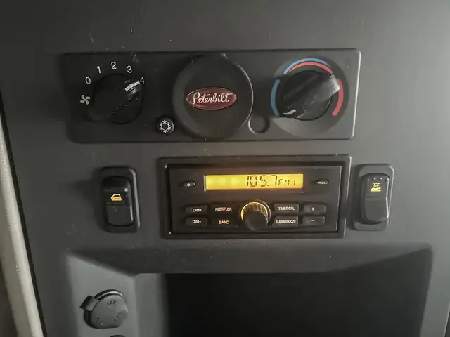 2018 PETERBILT 579 in Heavy Trucks in Mississauga / Peel Region - Image 14