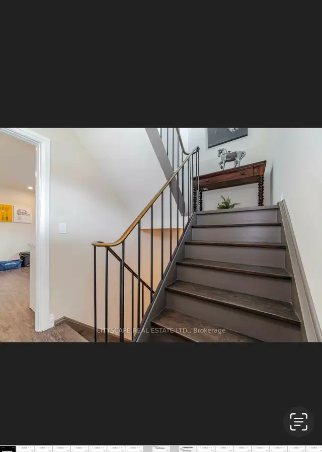 3 BEDROOM FURNISHED UPPER LEVEL HOME – PRIME OSH