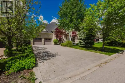UPPER - 56 PARK RIDGE DRIVE Vaughan (Kleinburg), Ontario