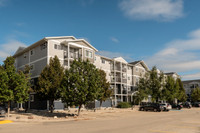 Broadstreet's River Meadow Estates offers 1 and 2 bedroom pet friendly apartments for rent in peacef... (image 1)