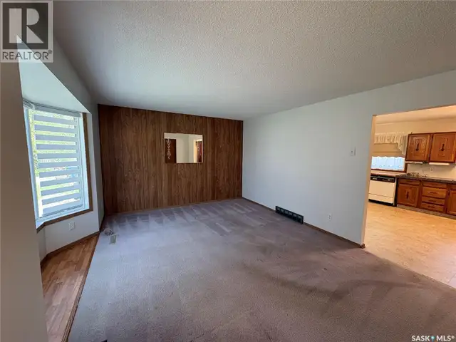 86 1st STREET SW Wadena, Saskatchewan in Houses for Sale in Saskatoon - Image 4