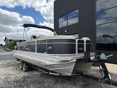 2013 Manitou Oasis 23 VP JUST ARRIVED: 2013 Manitou Oasis 23 VP Looking for the perfect way to eleva...
