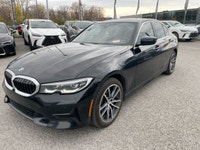 Le modèle 2020 de la BMW 3 Series dans la configuration 330i xDrive est équipé d’un moteur 4 cylindr... (image 8)