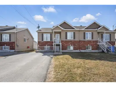 Spacious basement appartment of 990sqf with 2 bedrooms of good size. Open concept kitchen, dinning r...