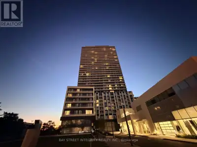 Enjoy connected city living at Plaza on Yonge in this north-facing one-bedroom, one-bathroom suite....