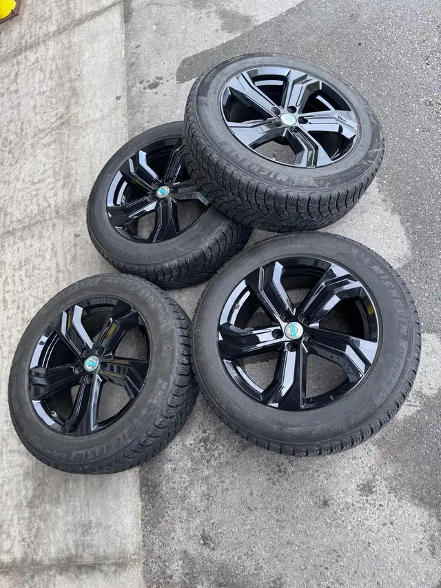 235/60/18 Volvo XC60 XC90 Michelin X ice snow tires 5x108 in Tires & Rims in City of Toronto - Image 8