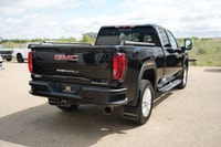 --DRIVE THE DREAM THIS SUMMER AT ADRENALIN MOTORS! NOW LOCATED IN GASOLINE ALLEY, RED DEER!-- NO ACC... (image 4)