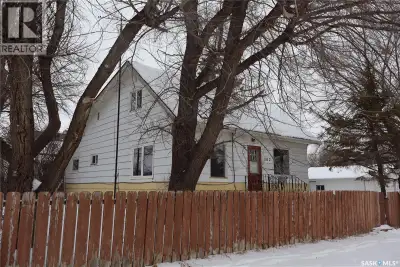 Situated in the Town of Coronach, this well-maintained family residence offers a desirable location....