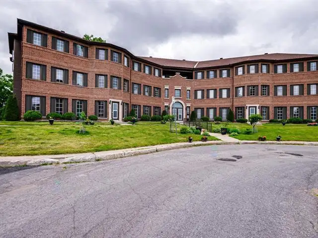 60 Rue des Châteaux-des-Bois, #104 Gatineau (Aylmer), Quebec62864373452930121
