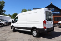 2022 Ford Transit Cargo Van 2022 FORD TRANSIT T-250 CARGO MEDIUM ROOF 148WB / 1 SEUL PROPRIO / 70.00... (image 9)