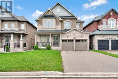 Welcome to this bright and spacious 3,097 sqft 4 bedroom gem. Step inside to a bright, airy foyer wi...