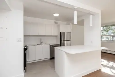 Renovated two bedroom, Dixon and Islington - ID 2898, View more