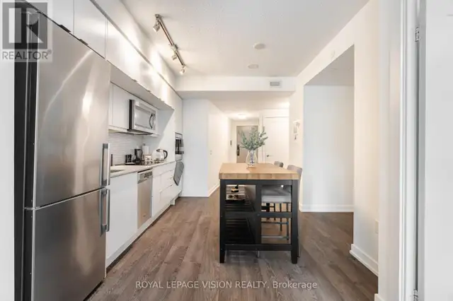 2401 - 10 YORK STREET Toronto (Waterfront Communities), Ontario in Condos for Sale in City of Toronto - Image 13