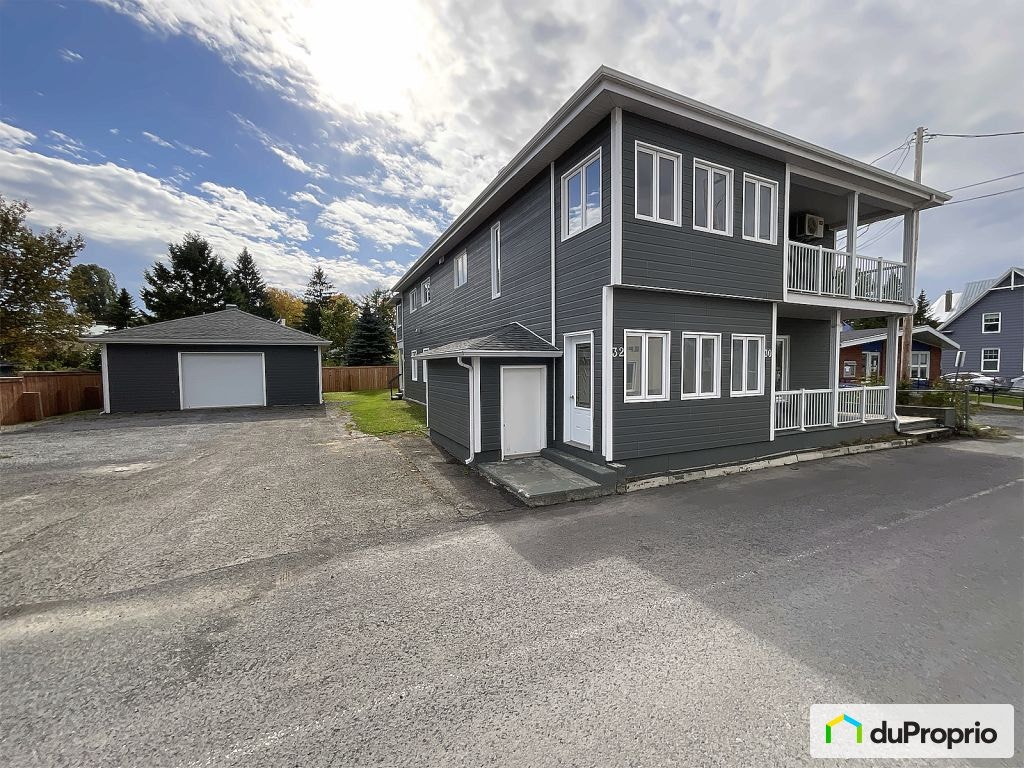 $380,000 - Triplex for sale in Val-Brillant — photo 1