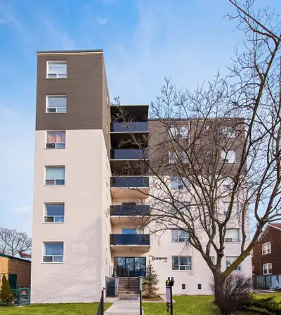 Studio Apartment for Rent - 1636 Gerrard Street East
