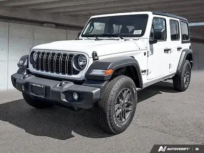 This Jeep Wrangler delivers a Regular Unleaded V-6 3.6 L/220 engine powering this Automatic transmis...