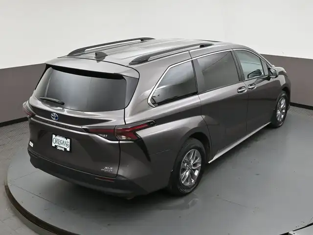 2024 Toyota Sienna XLE in Cars & Trucks in Dartmouth - Image 52