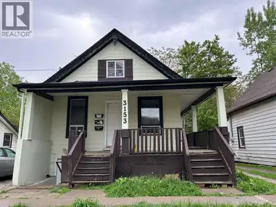 Clean upper unit featuring 2 bedrooms and 1 bathroom in a convenient location near the University of...