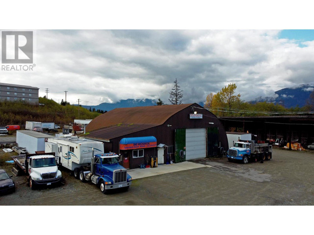 2131 FOREST AVENUE Kitimat, British Columbia in Commercial & Office Space for Sale in Kitimat - Image 4