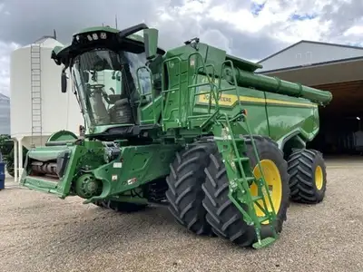 John Deere 13.6L 550HP, Prodrive Xl, Hydro, 2 Speed, VF710/70R42CFO Duals, VF750/65R26CFO, Fixed Spe...