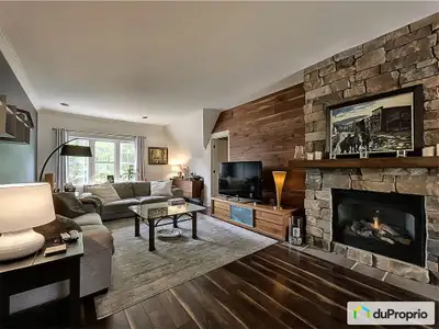 Condo de prestige situé au coeur des Laurentides, à mi-chemin entre Montréal et Mont-Tremblant, avec...