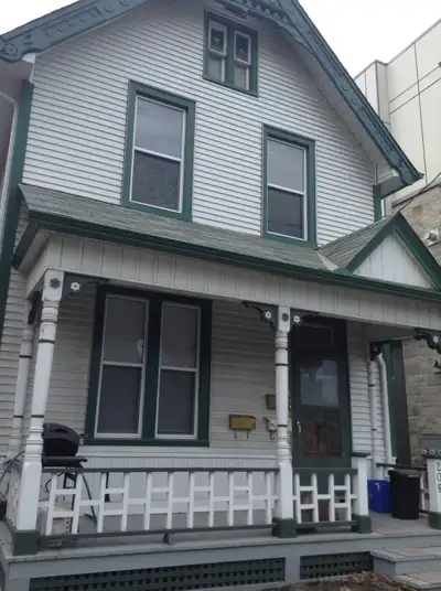 Experience city living in this beautifully renovated, bright two-bedroom apartment located in the Gl...