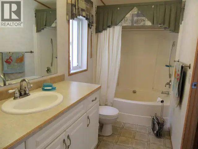 7384 JOHNSTONE ROAD Bridge Lake, British Columbia in Houses for Sale in 100 Mile House - Image 31