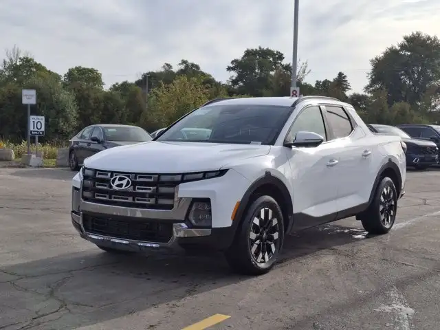 2025 Hyundai Santa Cruz Preferred AWD | Heated Wheel + Seats