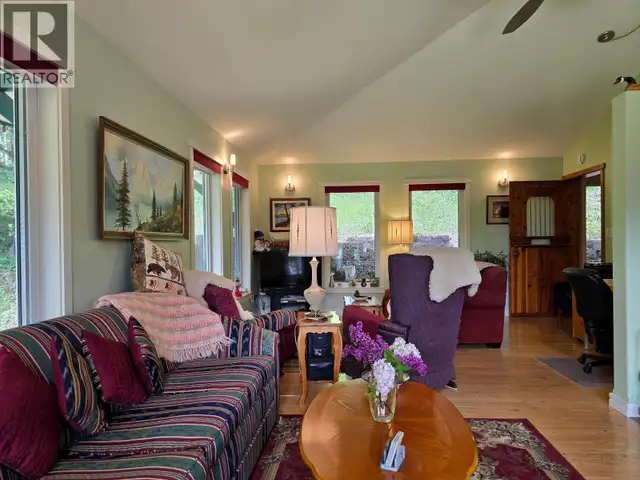 2842 PIONEER CRESCENT 150 Mile House, British Columbia in Houses for Sale in Williams Lake - Image 18