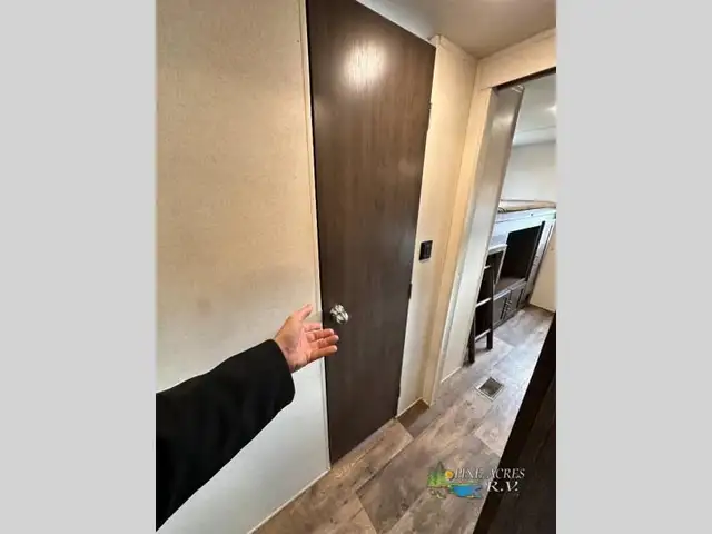 2019 Forest River RV Salem 32BHDS Bunk Room & 2 Slides in Travel Trailers & Campers in Moncton - Image 40