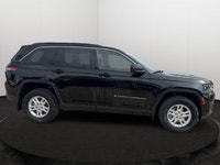 EXECUTIVE CROSSTOWN DEMO! Cloth Seats, Power Sunroof, Remote Start System, Heated Front Seats, Heate... (image 2)
