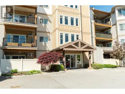Spacious 3-Bedroom Condo with New Appliances and Central Location Welcome to Unit #206 at 250 Hollyw...