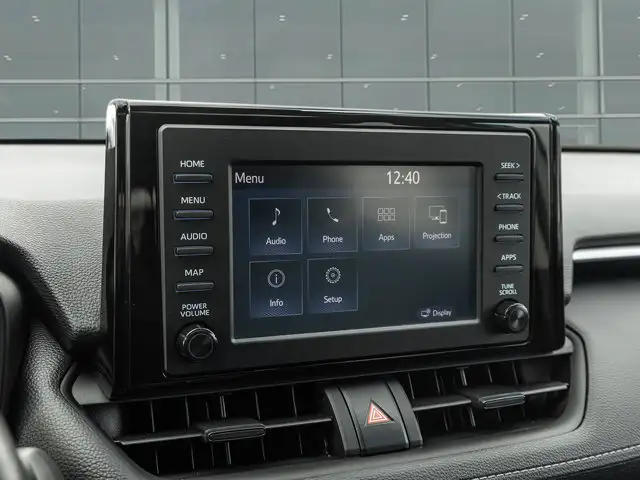 2022 Toyota RAV4 XLE AWD | Sunroof | Heated Steering | CarPlayS in Cars & Trucks in Guelph - Image 21