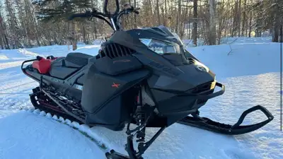 APPLY NOW: https://www.ridecollective.ca/get-pre-approved 2022 SKI-DOO SUMMIT X 850 TURBO 850 E-TEC...