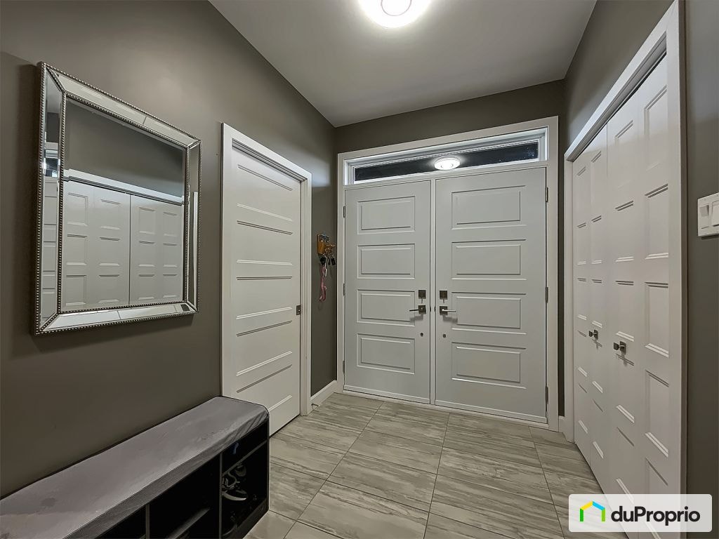 $747,000 - 2 Storey in Trois-Rivières (Cap-De-La-Madeleine) — photo 2